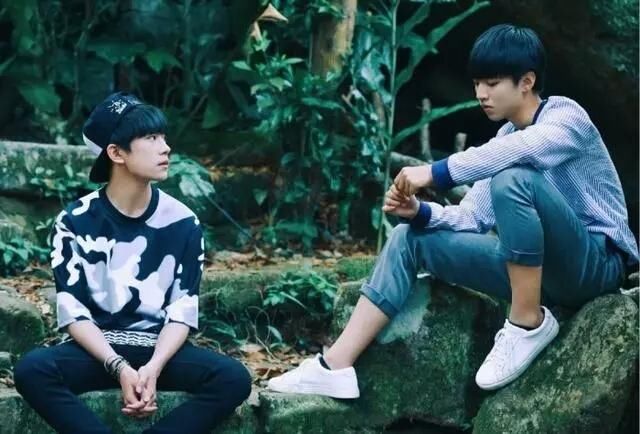 惊!蔡徐坤再度和千玺,王俊凯了关系?