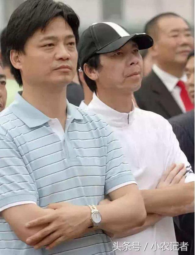 《手机》女主原型终于发声!站队崔永元,8字回