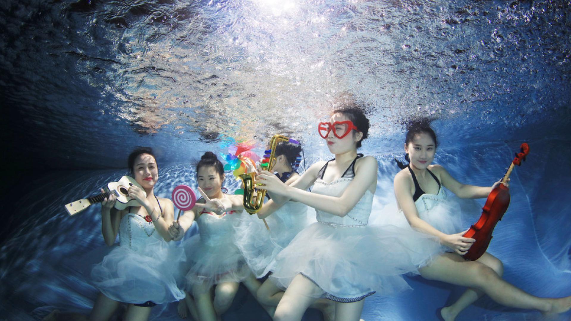 航拍毕业照已out 福建毕业生拍水下毕业照 航拍毕业照已out 福建毕业生拍水下毕业照