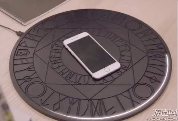 充电只需几秒 魔法阵iphone无线充电器视频爆