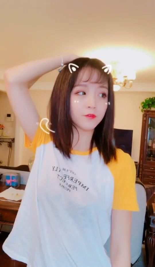 抖音莉哥爆红,入驻快手直播、面对粉丝谩骂泪