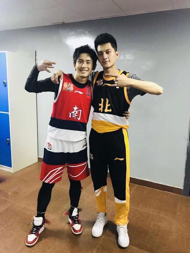 刘帅良加盟超级企鹅篮球名人赛 篮球小霸王再