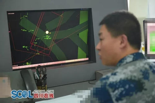 川航航班成功备降背后:空军紧急清理空域,叫停