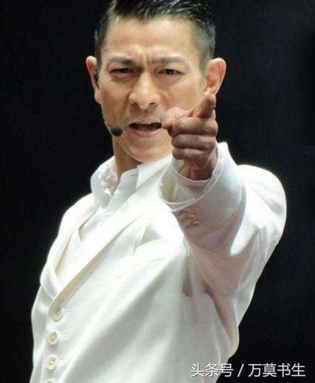 刘德华各个年龄段的照片,来看看什么时候的刘