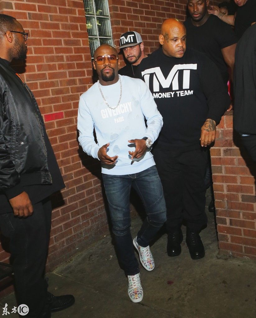 拳击手梅威瑟亚特兰大的夜总会销金险遭枪击,