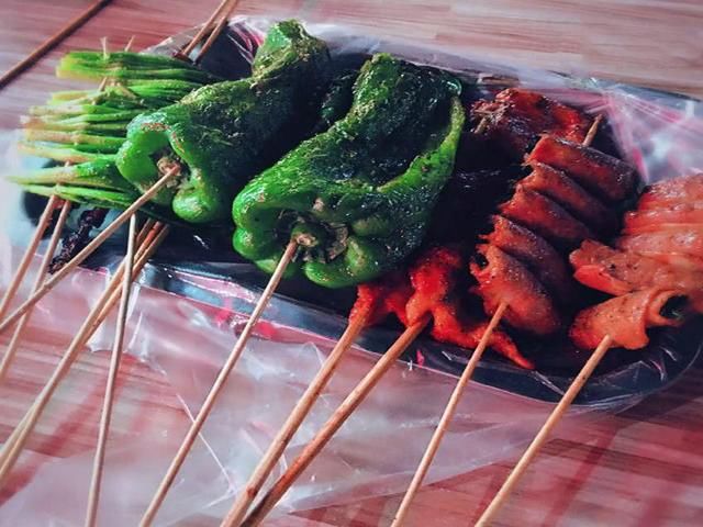 孕妇怀孕期间总是吃烧烤,结果胎儿出生后,医生