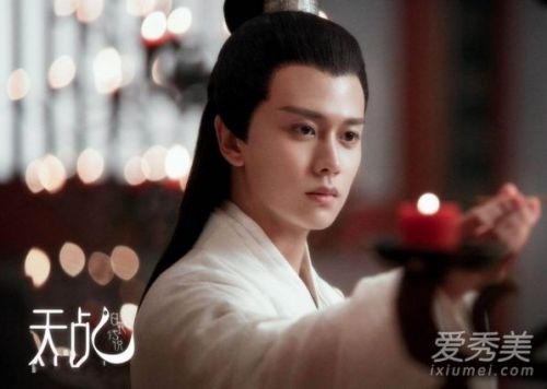 天乩之白蛇传说许宣和紫宣是同一个人吗 紫宣