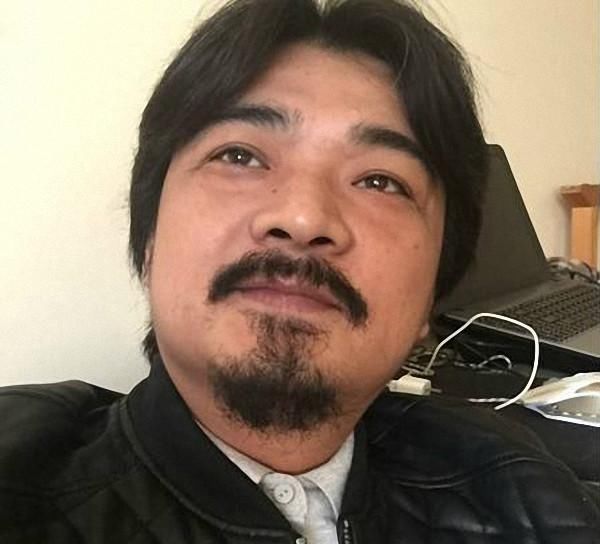 当年的黄翀,意气风发,人长得也帅气,地道的"小鲜肉"一枚.