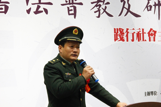 导师团代表倪进祥讲话