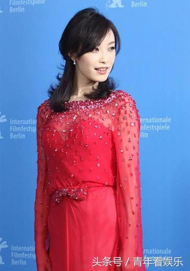 邓紫棋不穿皮裤穿丝袜美出公主范,倪妮刘诗诗