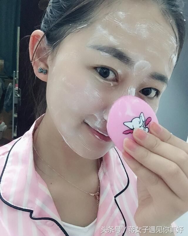 吴昕用的洁面仪火了,洁面效果不输露娜,让你见