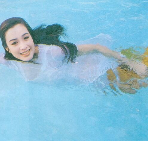 看过《人鱼传说》《晚娘》《飞龙再生》《亲密敌人》《食神》《运财智