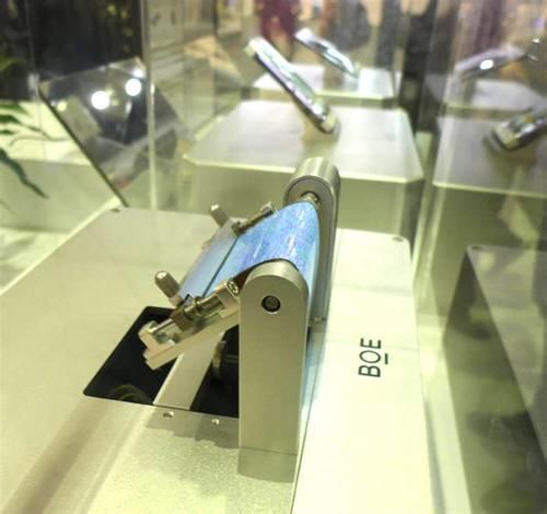 重创三星,华为联手京东方量产折叠屏手机!打破