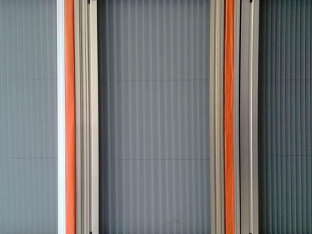 防蚊纱窗怎么清洗 如何去除防蚊纱窗的油污