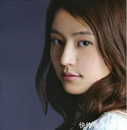 印度人皮肤那么黑,为什么被称为白种人?