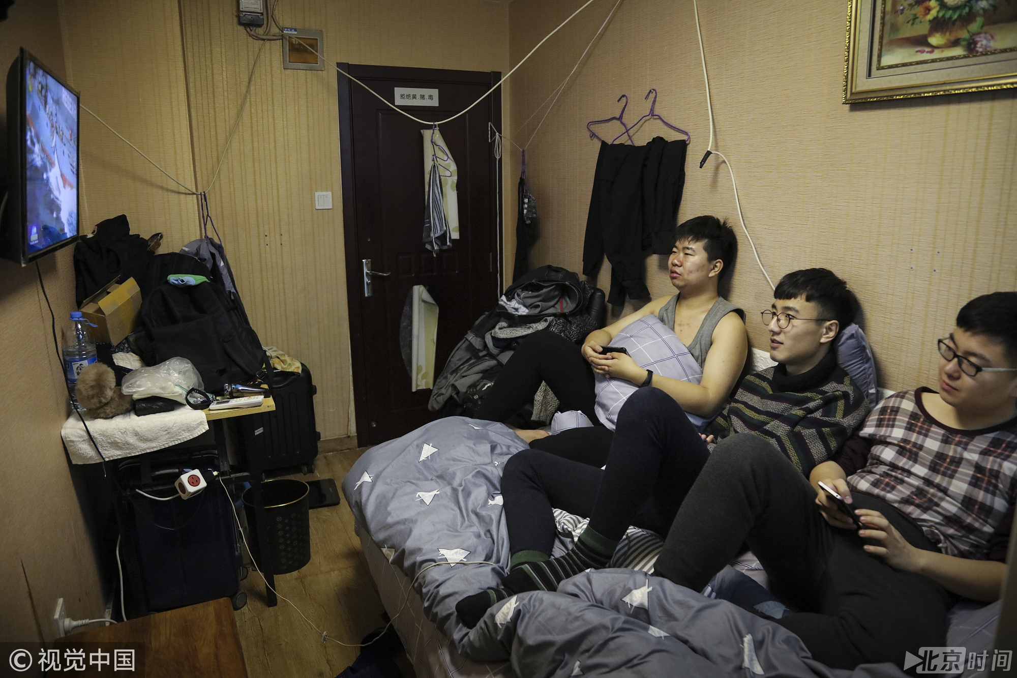 实拍北漂实习生:有的房租每月4000有的没暖气挨冻