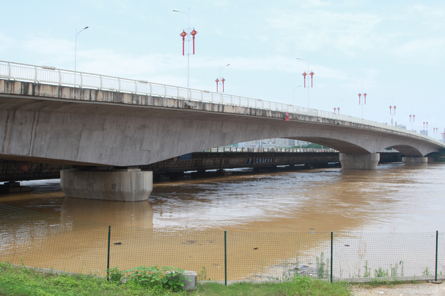 浏阳河大桥芙蓉北路段