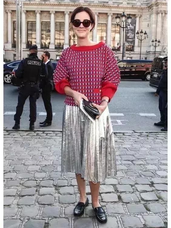 高圆圆、娜扎都在穿,百褶裙今夏为什么这么火