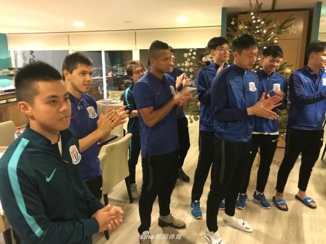 锦标赛申花U17队获亚军 西班牙教练带队获肯