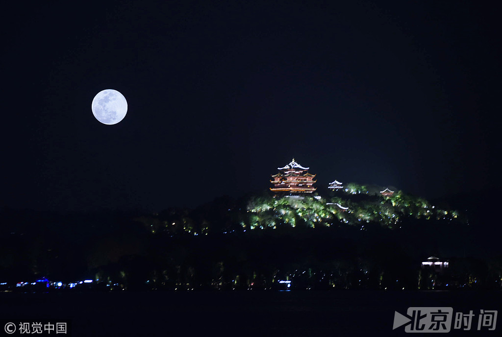 3月31日,国内多地现"蓝月亮".
