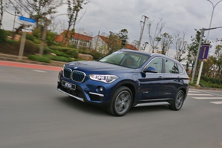 试驾宝马X1插电式混合动力车型 油电切换平顺