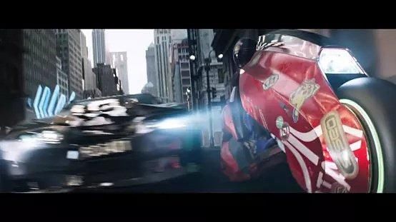 豆瓣影评: 《头号玩家》的预告片中究竟藏着多