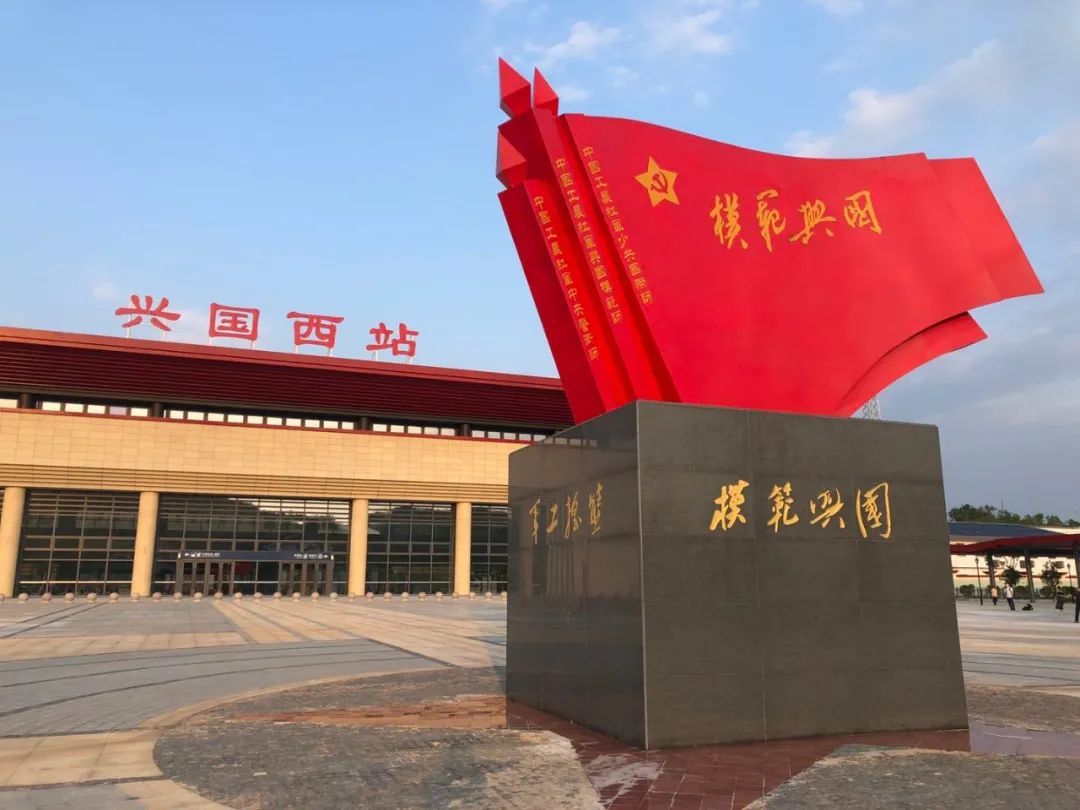 探秘铁路"超级工程"!"发现最美铁路"明日出发!