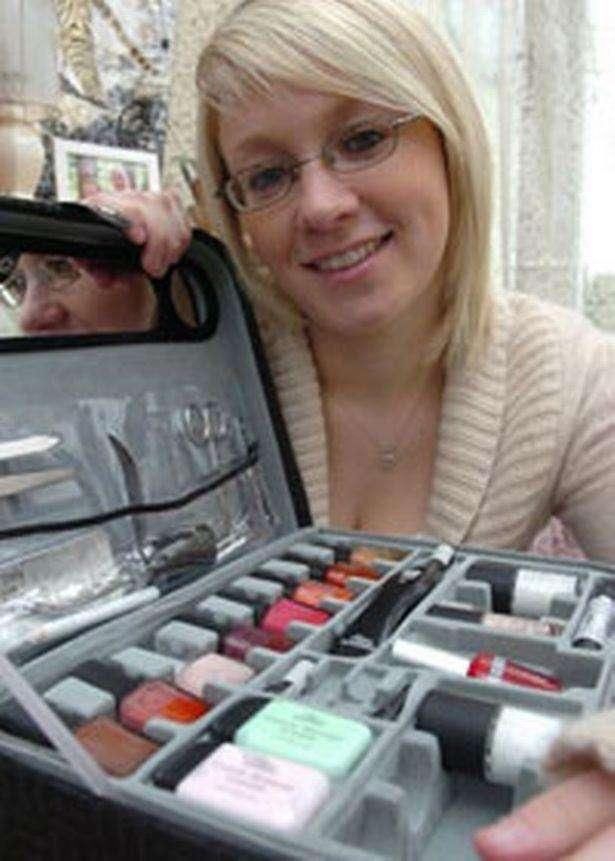 世界上竟有人对水过敏,不敢流汗淋雨,游泳更是