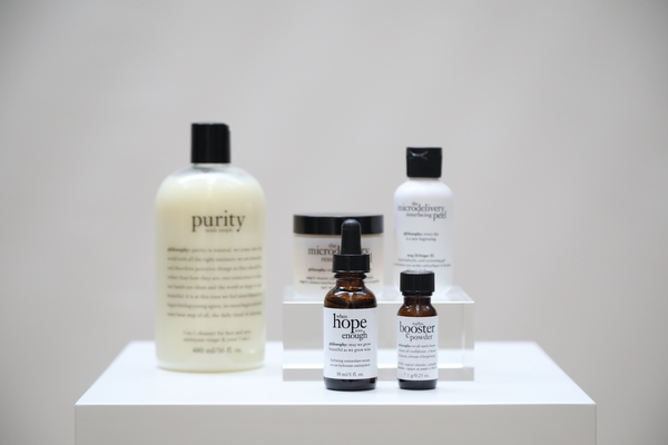 陈妍希优雅亮相philosophy肌肤哲理中国上市发