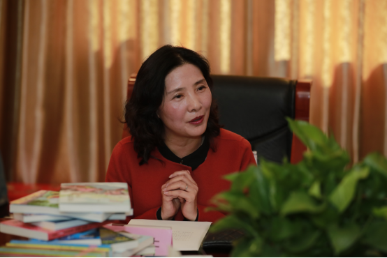 【儿童文学作家 曹文芳】