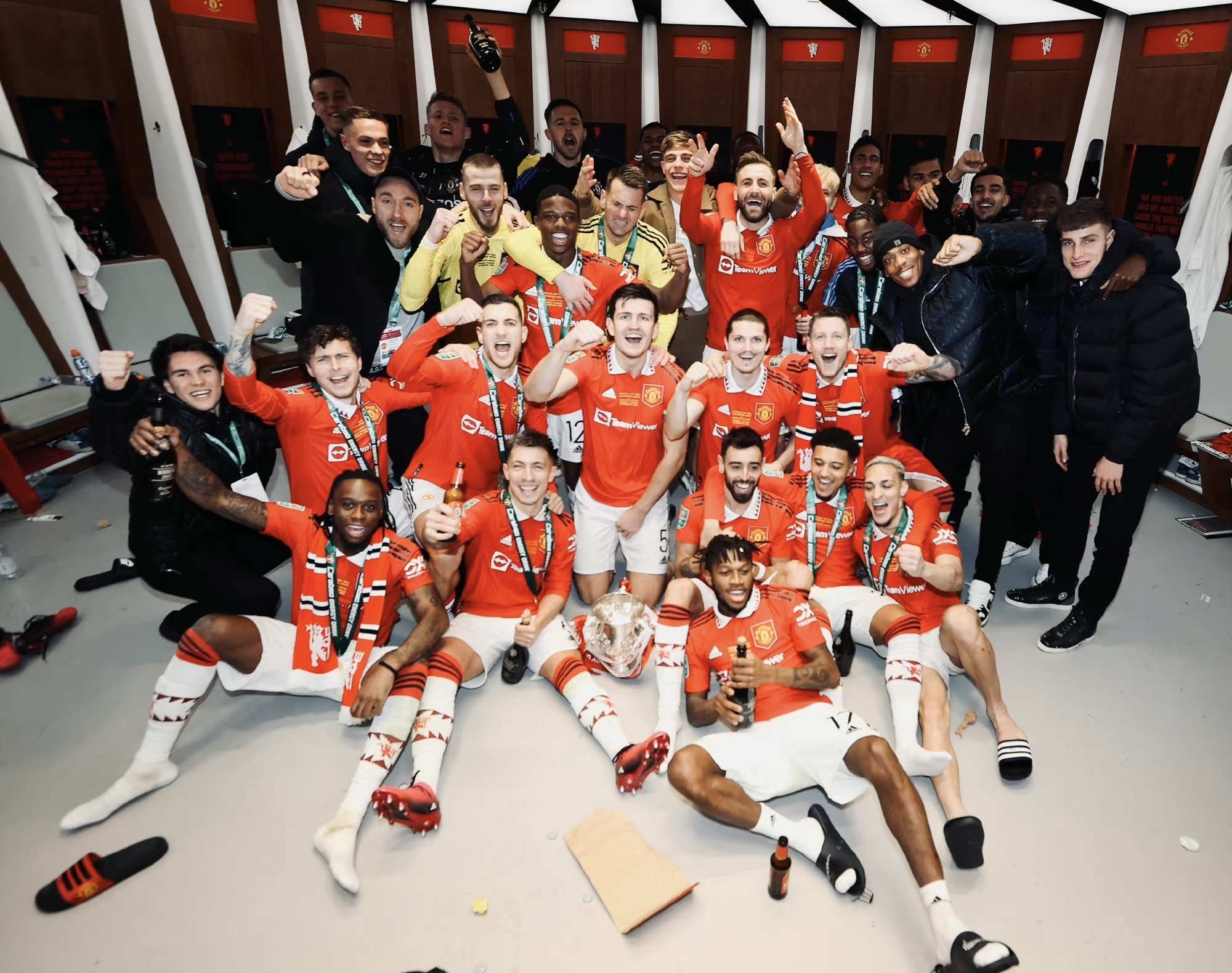 曼联夺得英格兰联赛杯冠军