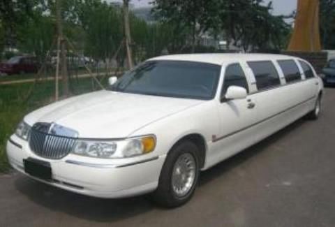 崩牙驹马仔遍布何鸿燊所有赌场,向华强来澳门