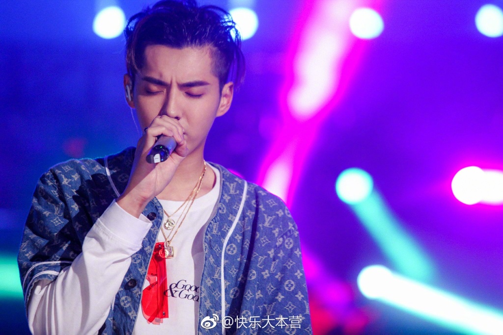 [消息]吴亦凡八月大事记:晋升集团代言人 la沉迷音乐