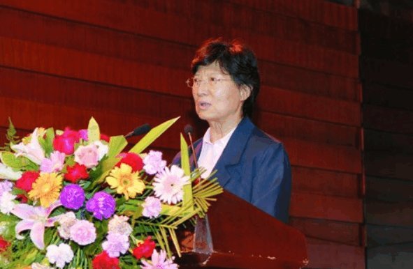 陈云:后代子女现在都从事什么工作?都是行业英