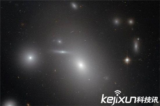科学家发现休眠中超级黑洞 质量是太阳210亿倍