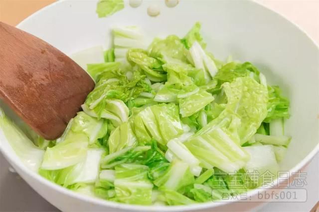 大白菜炖羊肉就像冬天里的一把火,炖个一锅,大