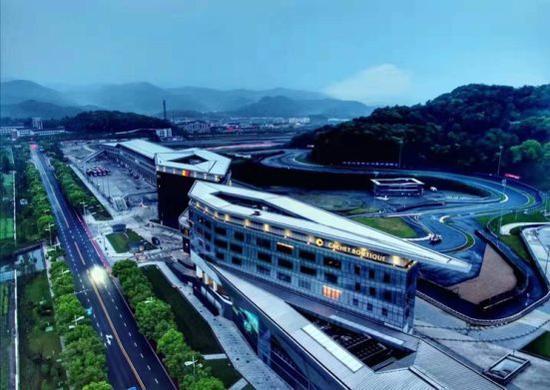 度假新方式 浙江国际赛车场举办赛道露营及长桌宴(图7) 度假新方式 浙江国际赛车场举办赛道露营及长桌宴(图7)