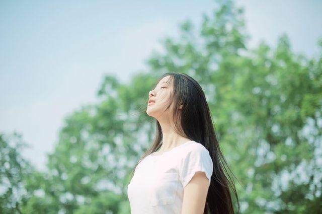 脸上有这3个特点的女生,一看就很有气质!