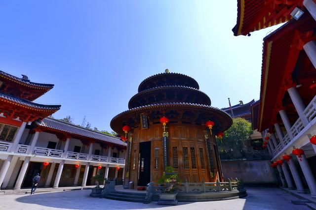 仙境般寺庙,厦门小八景狮山峰下占半,老厦门