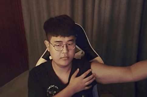 喜欢帮小学生戒网瘾五大主播,六个都在斗鱼呆
