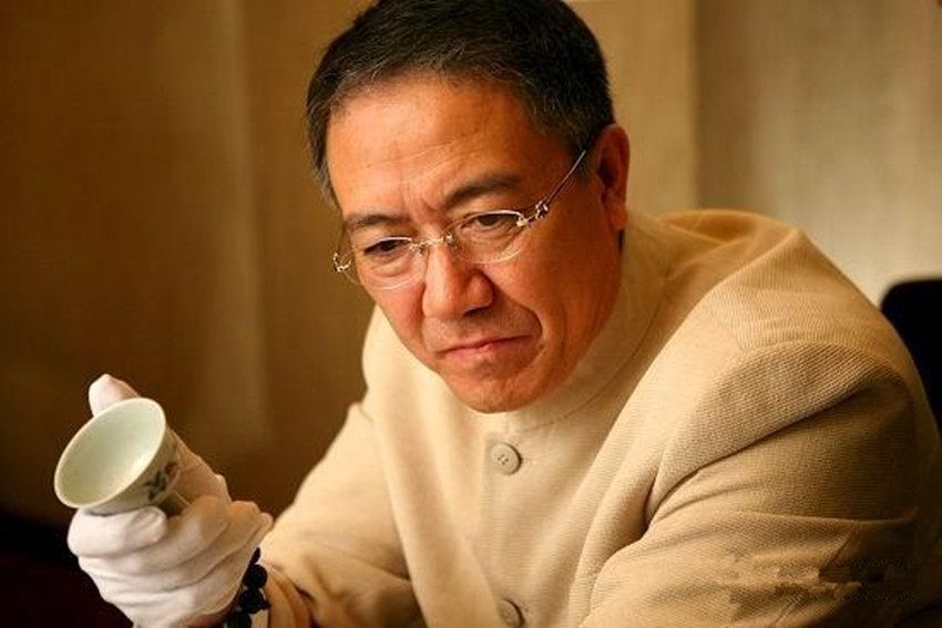 相差16岁的李幼斌和史兰芽假戏做成真夫妻,真正的人生赢家