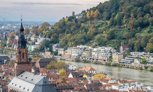 这个小国对韩国日本免签,为何不对中国免签?原