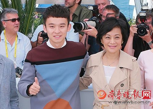 董子健个人资料家庭背景揭秘妈妈王京花 董子健个人资料家庭背景揭秘妈妈王京花