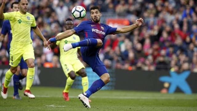 巴萨锋群赛季首遭零封,梅西点球漏判,3亿双子