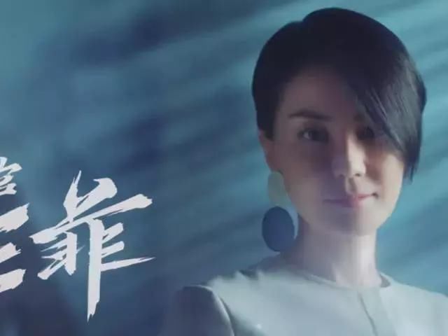 何炅问王菲为何参加综艺节目,王菲说出4个字,