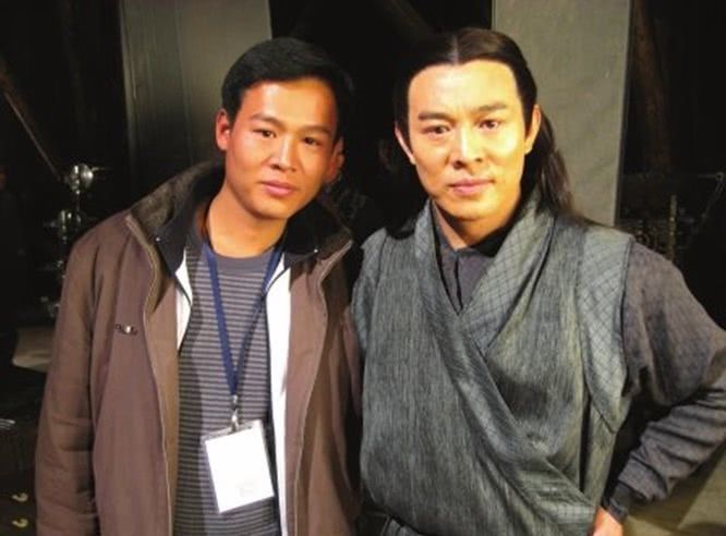 娱乐圈明星与替身合影:刘亦菲与替身杜雨晨,都