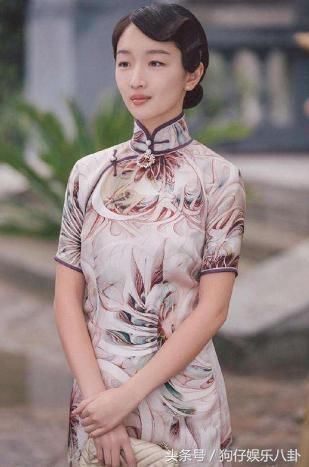 本以为刘亦菲的旗袍已经够美了,直到看见谢大