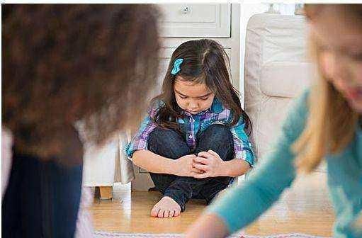 当别人夸你的娃娃漂亮时,这2个回答确实是低调