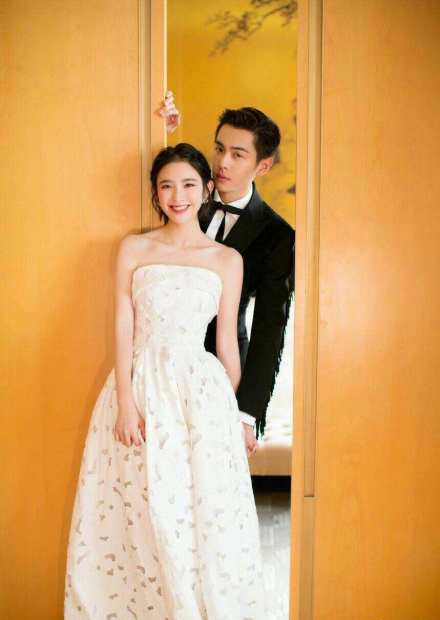 唐艺昕发健身视频疑回应怀孕传言 网友:上个劈