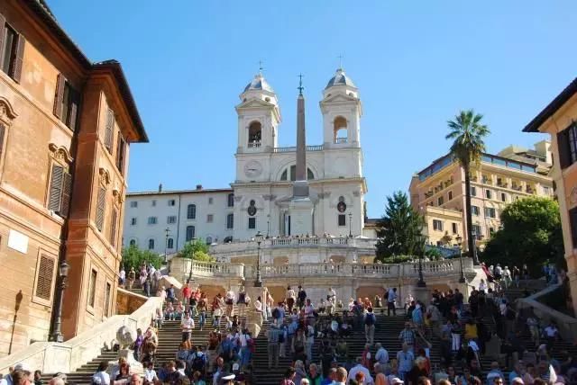 中国游客在罗马吃冰淇淋被捕?!境外游要注意文